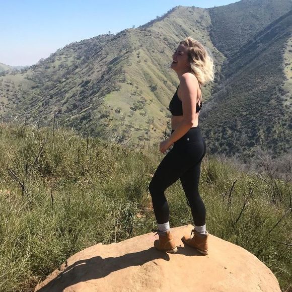 Meet your Posher, Alexandra - Picture 1 of 1